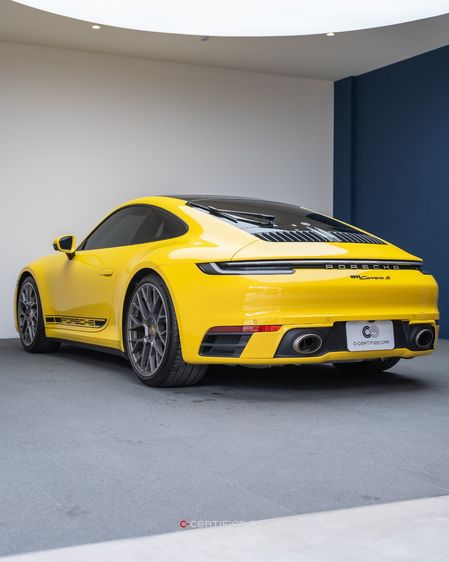 Porsche 911 Carrera S 2019 3.0 PDK Sedan เบนซิน ไม่ติดแก๊ส เกียร์อัตโนมัติ เหลือง รูปที่ 2