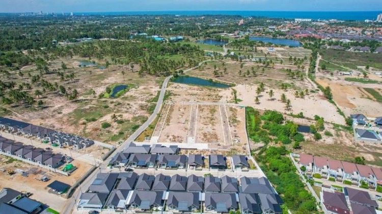 ขายที่ดินเปล่า 50 ตรว.ใกล้หาดหัวหิน