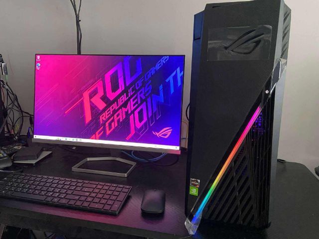 ASUS ใช่ PC พร้อมจอ 27" มือสอง
