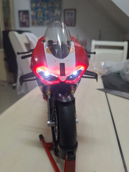 โมเดลรถมอเตอร์ไซด์ ดูคาติ V4R  ขนาด 1:6 รูปที่ 7