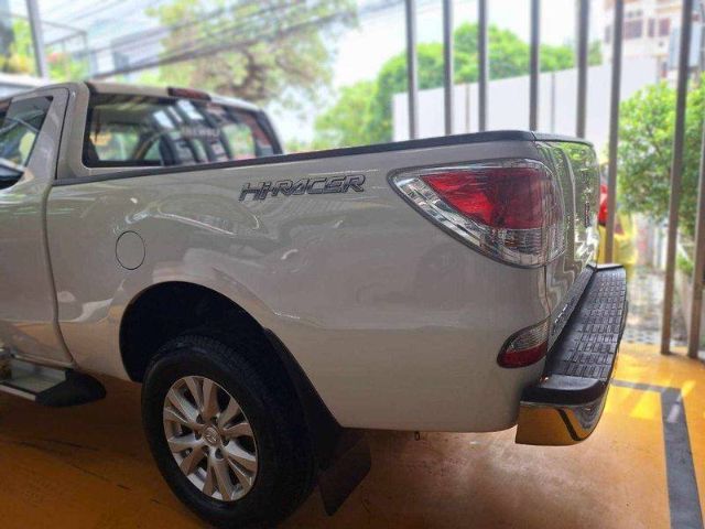 รถ Mazda BT-50 Pro 2.2 Hi-Racer สี ขาว