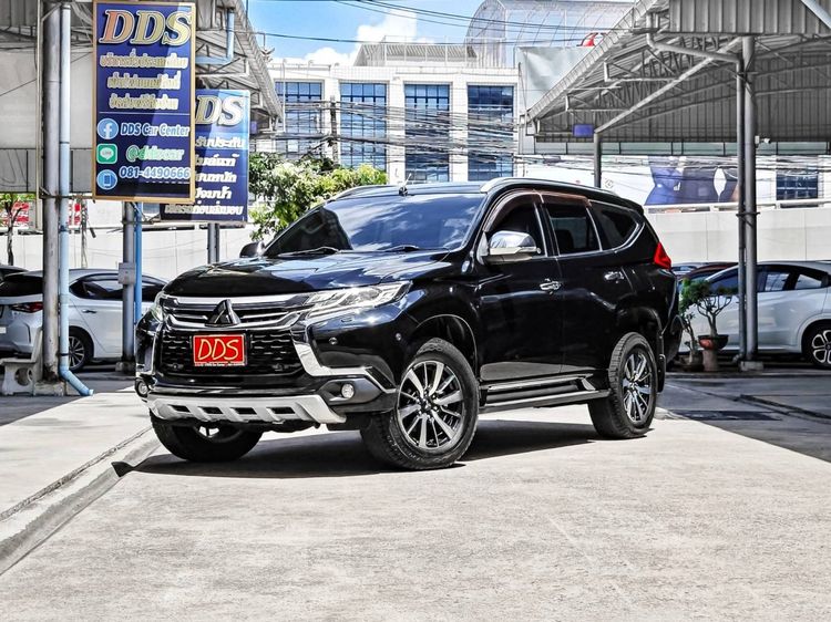 รถ Mitsubishi Pajero Sport 2.4 GT สี ดำ