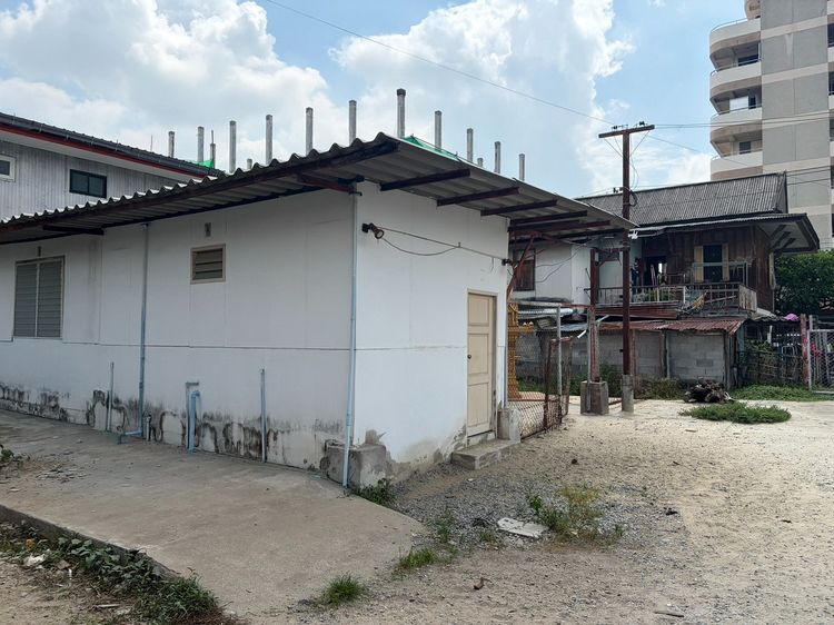 ขายที่ดิน 1 ไร่ 21 ตร.วา พร้อมสิ่งปลูกสร้าง ซอยลาดพร้าว 80 แยก 12 ใกล้ MRT มหาดไทย ราคา 48 ล้านบาท รูปที่ 4