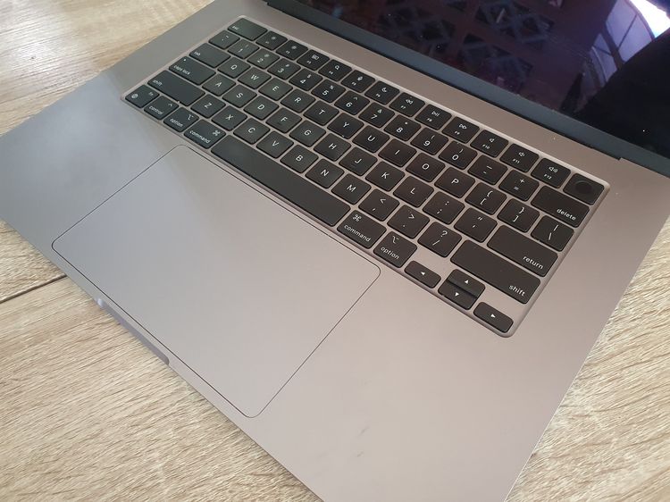 MacBook Air 15 M3 8GB 512GB ปี 2024 มีรอยตกหนัก รูปที่ 4