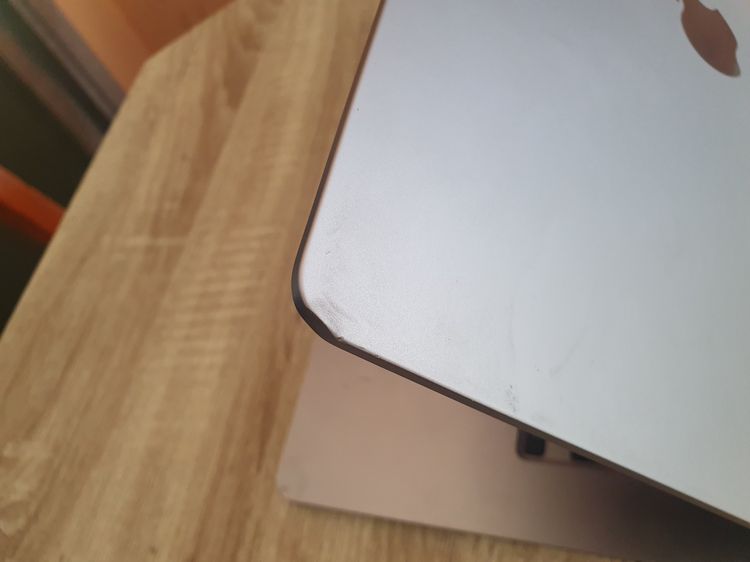 MacBook Air 15 M3 8GB 512GB ปี 2024 มีรอยตกหนัก รูปที่ 9