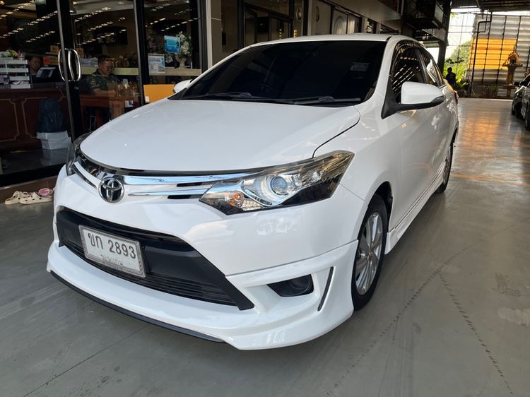 รถ Toyota Vios 1.5 G สี ขาว