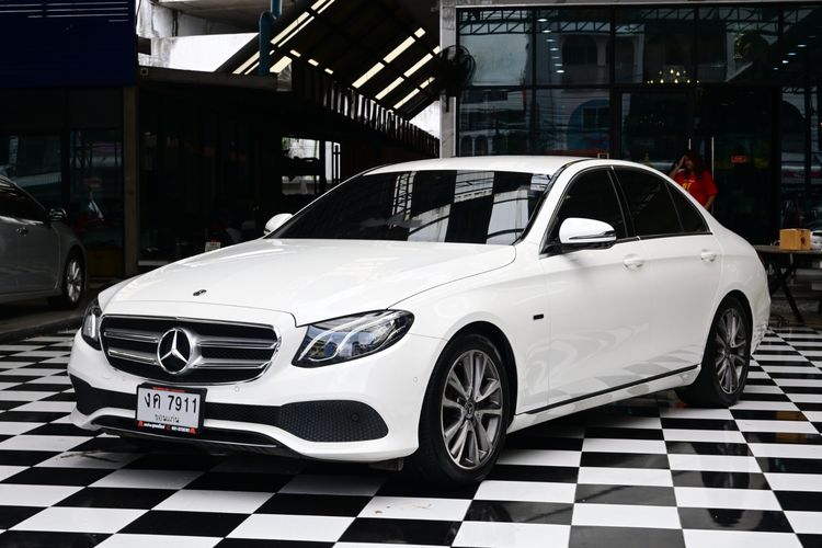 Mercedes-Benz E-Class 2019 E350 Sedan ไฮบริด ไม่ติดแก๊ส เกียร์อัตโนมัติ ขาว