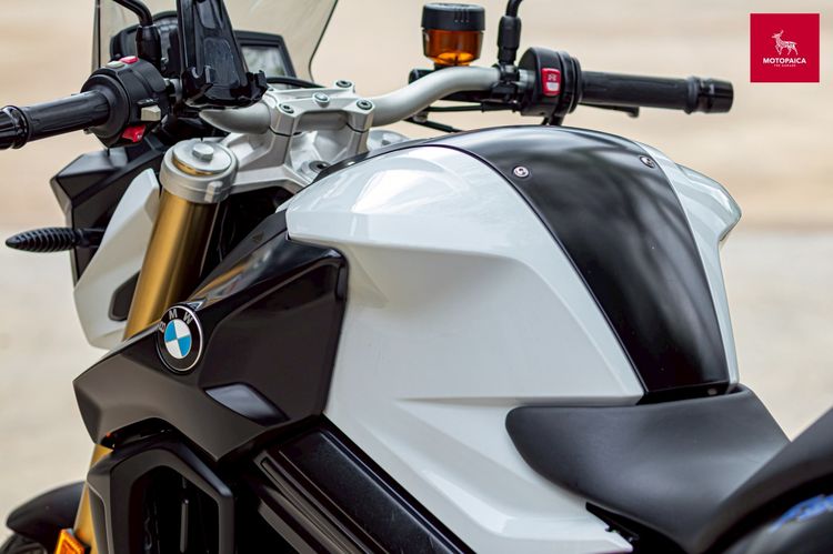 Bmw F800R ปี2016 เจ้าของเดียว วิ่ง6,000Km. ใหม่มาก รูปที่ 12
