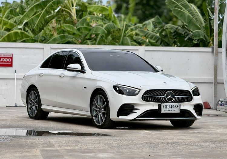 Mercedes-Benz E-Class 2021 E300e Sedan ปลั๊กอินไฮบริด (PHEV) ไม่ติดแก๊ส เกียร์อัตโนมัติ ขาว รูปที่ 3