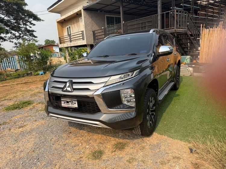 รถ Mitsubishi Pajero 2.5 VG Turbo สี เทา