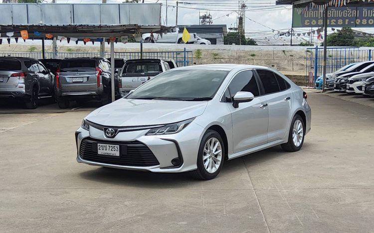 Toyota Altis 2021 1.6 G Sedan เบนซิน ไม่ติดแก๊ส เกียร์อัตโนมัติ บรอนซ์เงิน
