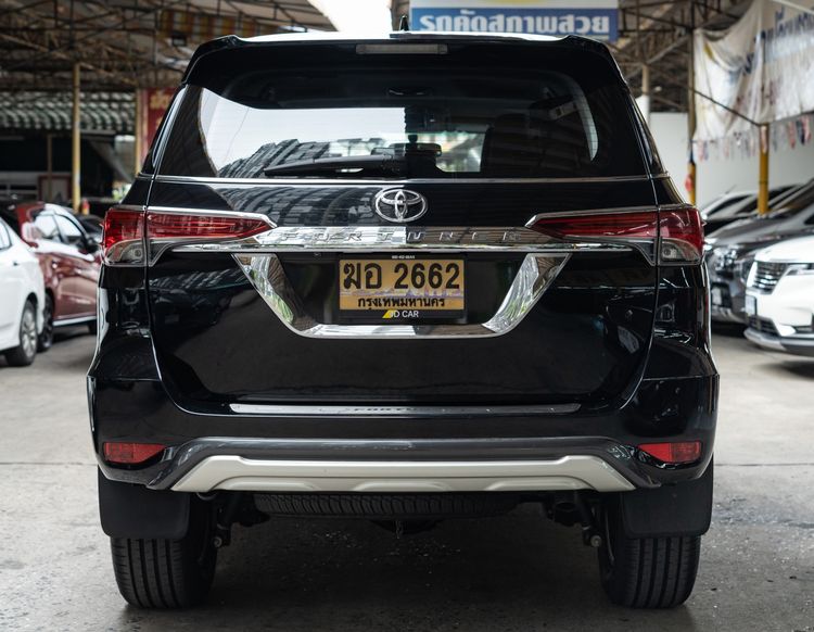 Toyota Fortuner 2016 2.4 V Utility-car ดีเซล ไม่ติดแก๊ส เกียร์อัตโนมัติ ดำ รูปที่ 4