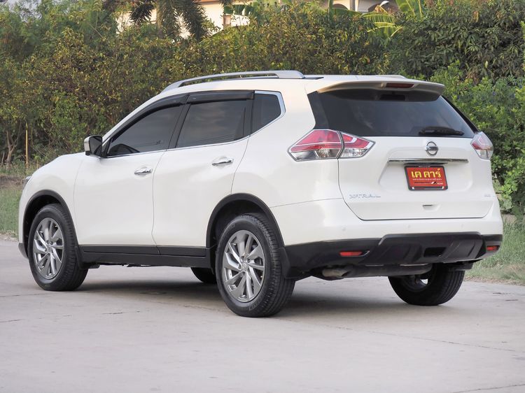 Nissan X-Trail 2016 2.5 V 4WD Utility-car เบนซิน ไม่ติดแก๊ส เกียร์อัตโนมัติ ขาว รูปที่ 4