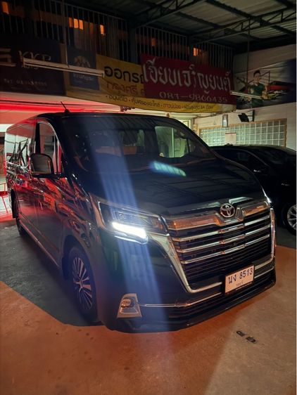 รถ Toyota Majesty 2.8 Premium สี ดำ