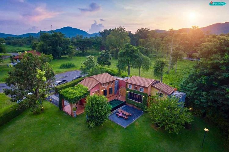 ขายบ้านเขาใหญ่ Private Pool Villa เขาใหญ่ พร้อมกิจการ ที่ดิน 310 ตร.ว ที่ติดน้ำ ร่มรื่น สวยมาก ทำเลดีโครงการติดถนนธนะรัชต์ ใกล้ มิดวินเทอร์  รูปที่ 2