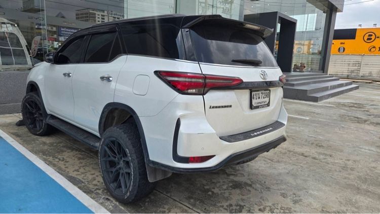 Toyota Fortuner 2023 2.4 Legender Black Top 4WD Utility-car ดีเซล ไม่ติดแก๊ส เกียร์อัตโนมัติ ขาว รูปที่ 2