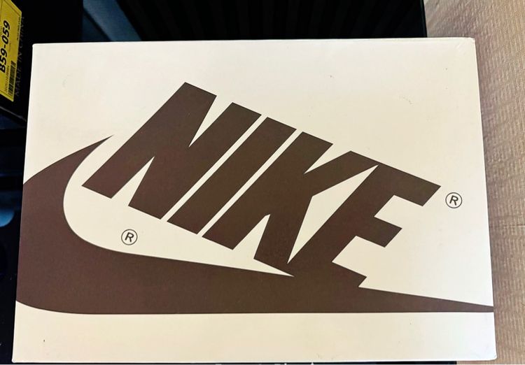 Jordan 1 Retro Low OG SP Travis Scott Reverse Mocha  รูปที่ 6
