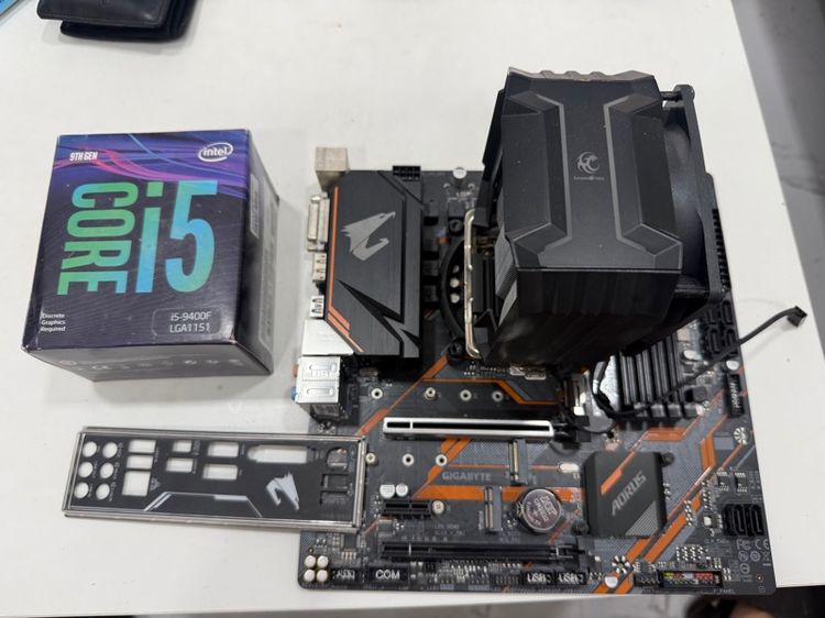 อื่นๆ เคสคอม และ เมนบรอดCPU