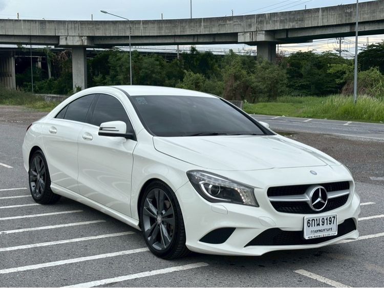 Mercedes-Benz CLA-Class 2015 CLA200 Sedan เบนซิน ไม่ติดแก๊ส เกียร์อัตโนมัติ ขาว รูปที่ 2