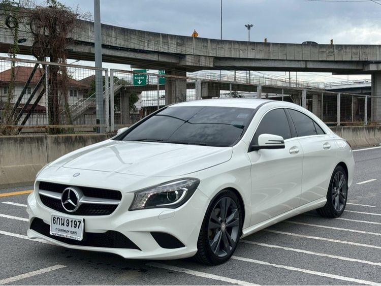 Mercedes-Benz CLA-Class 2015 CLA200 Sedan เบนซิน ไม่ติดแก๊ส เกียร์อัตโนมัติ ขาว รูปที่ 3