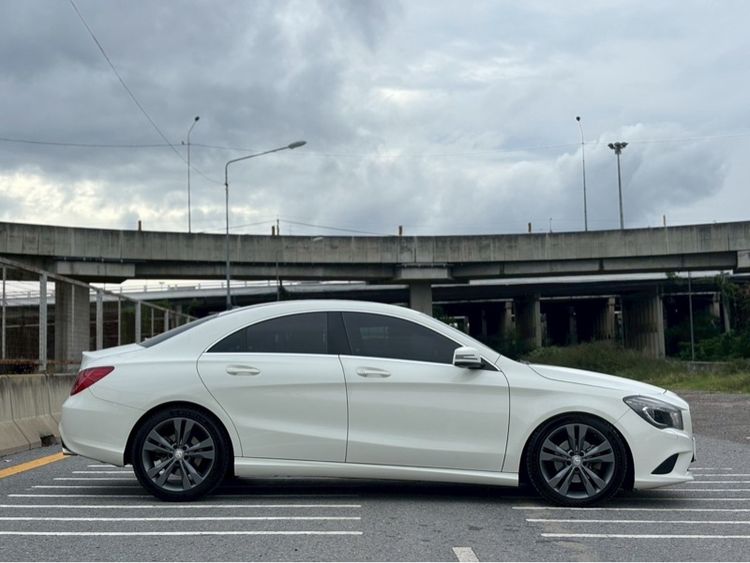 Mercedes-Benz CLA-Class 2015 CLA200 Sedan เบนซิน ไม่ติดแก๊ส เกียร์อัตโนมัติ ขาว รูปที่ 4