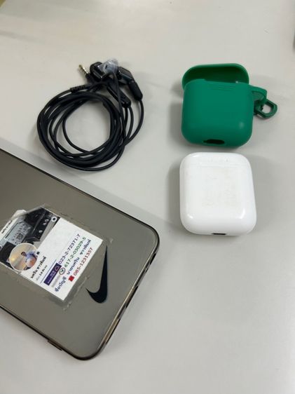 ขายหูฟัง  1.airpods A2031.  ตำติ ฟังได้แต่ หูซ้ายแบตเสื่อม  2.หูฟัง sony รุ่น XBA-N1 ตำนิ สาย