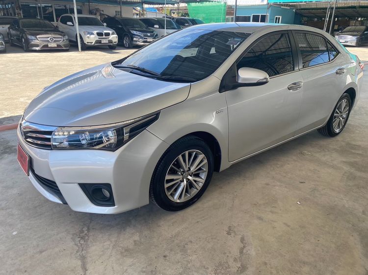 รถ Toyota Altis 1.8 V สี เทา