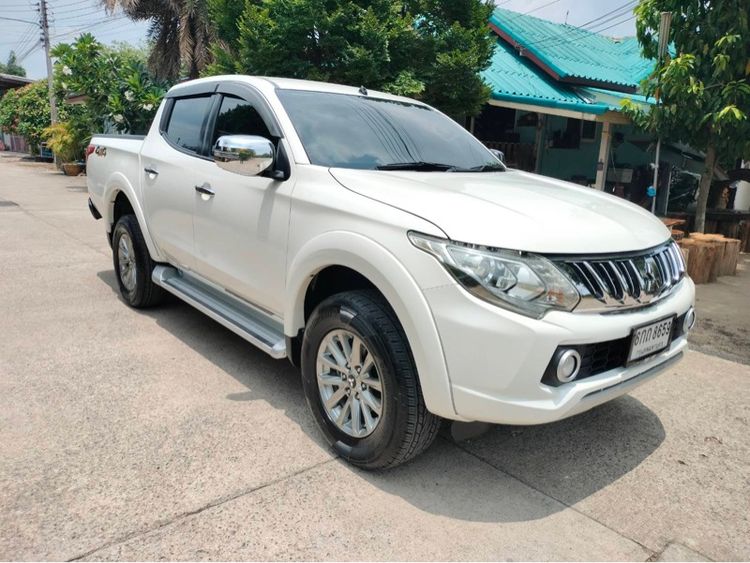 Mitsubishi Triton 2017 2.4 GLS Limited 4WD Pickup ดีเซล ไม่ติดแก๊ส เกียร์อัตโนมัติ ขาว