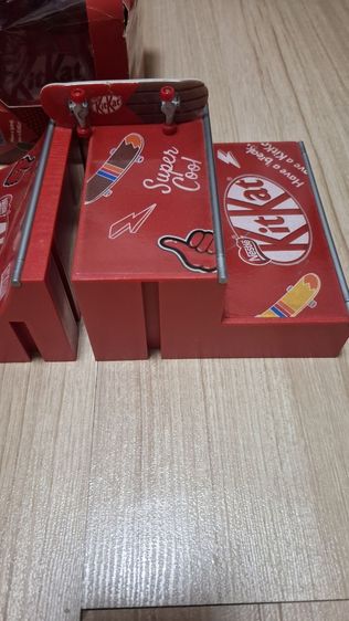 ของเล่นสะสมคิทแคท KitKat Skateboard รูปที่ 7