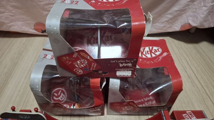 ของเล่นสะสมคิทแคท KitKat Skateboard รูปที่ 6