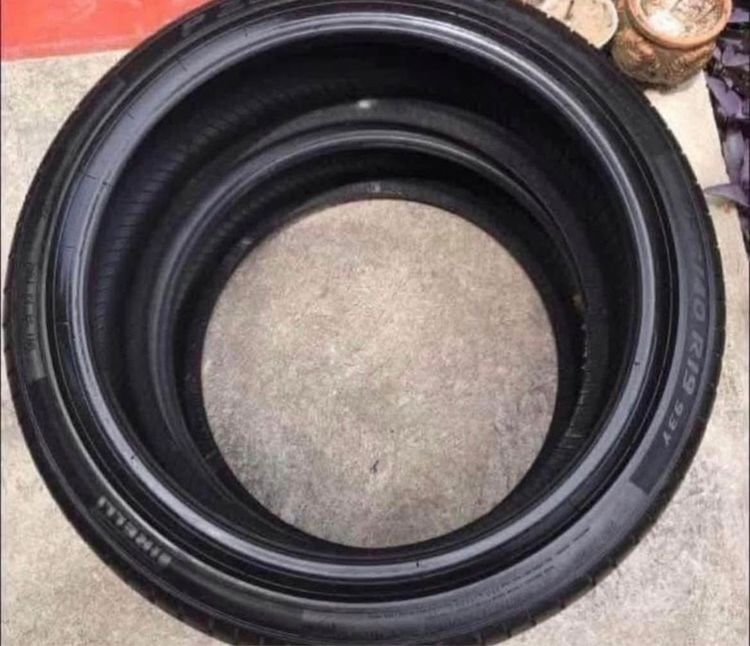 ยาง pirelli 245 40 20  275 35 20 ปี25 รูปที่ 7