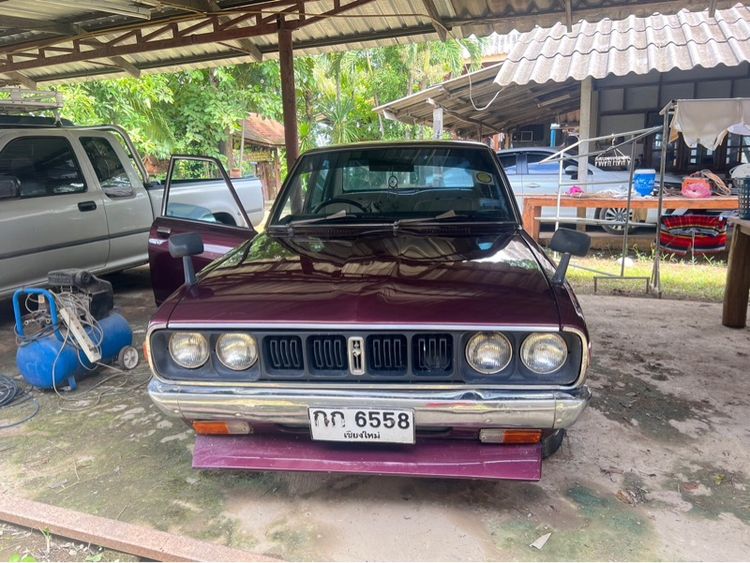 รถ Mitsubishi Galant 1.6 สี แดง