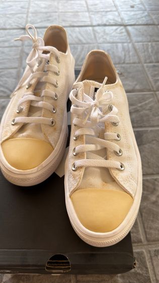รองเท้า Converse 