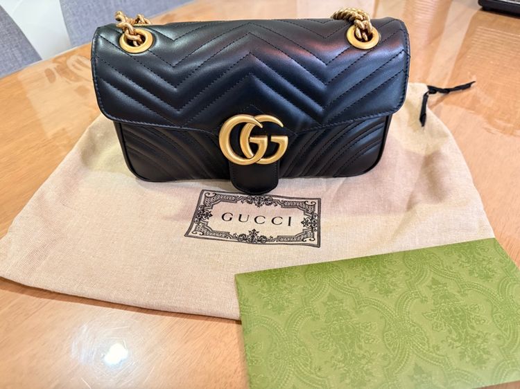 หญิง ดำ หนังแท้ ขายกระเป๋า Gucci