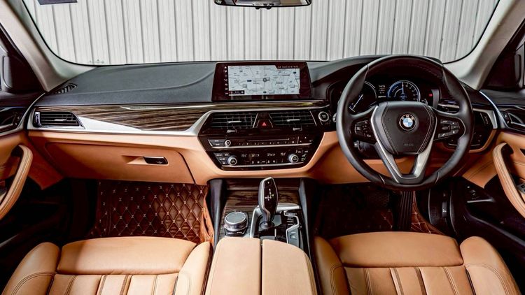 BMW Series 5 2019 530e Sedan เบนซิน ไม่ติดแก๊ส เกียร์อัตโนมัติ ขาว รูปที่ 2