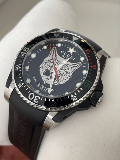 GUCCI Dive 40 MM Cat Swiss Quartz Black Dial Black Rubber Men's Watch YA136320 ( New ) รูปที่ 3
