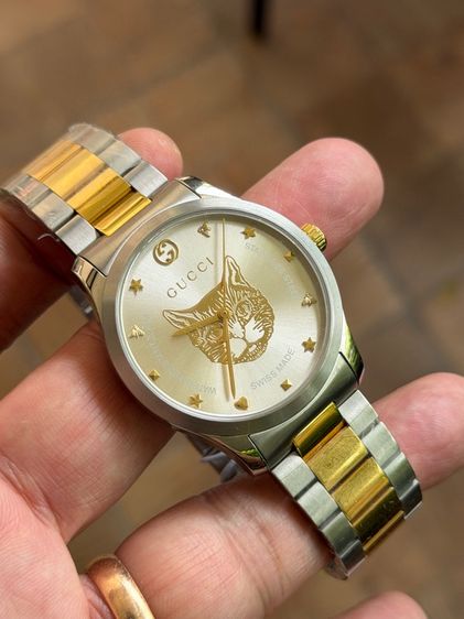 GUCCI G Timeless 38 mm Gold Cat Dial 2K Swiss Quartz Steel Men’s Watch YA1264074 รูปที่ 9