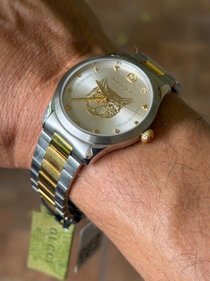 GUCCI G Timeless 38 mm Gold Cat Dial 2K Swiss Quartz Steel Men’s Watch YA1264074 รูปที่ 14