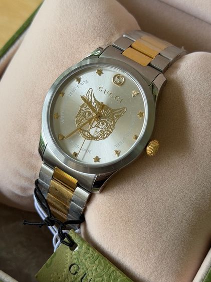 เงิน GUCCI G Timeless 38 mm Gold Cat Dial 2K Swiss Quartz Steel Men’s Watch YA1264074