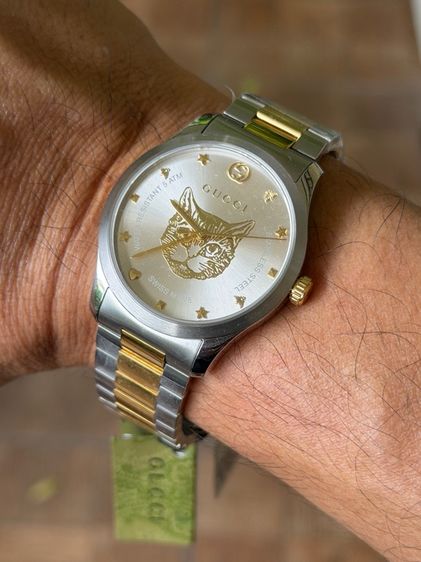 GUCCI G Timeless 38 mm Gold Cat Dial 2K Swiss Quartz Steel Men’s Watch YA1264074 รูปที่ 17