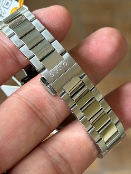 GUCCI G Timeless 27 mm Bee Silver Black Dial Ladies YA1265024 รูปที่ 15