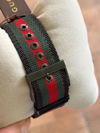 GUCCI Coupe 44 MM Chronograph Square Striped Nylon Strap Black Green Red YA131202 รูปที่ 8