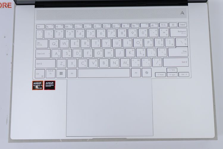 ASUS ZENBOOK S 16 OLED Ryzen AI 9 HX 370 RAM321TB รูปที่ 3