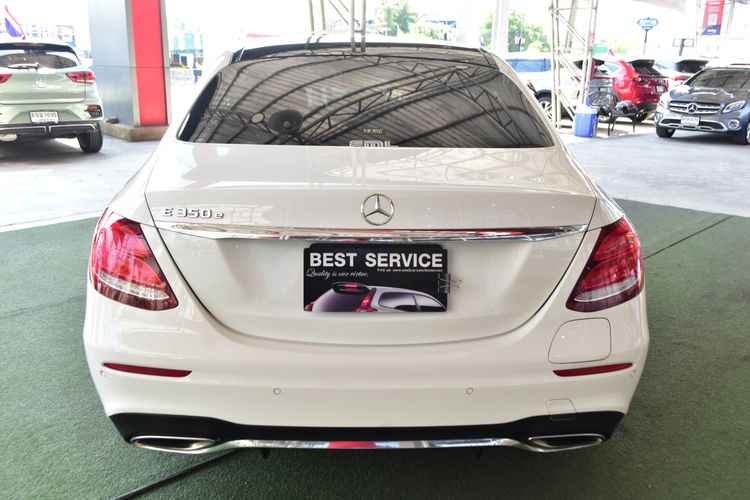 Mercedes-Benz E-Class 2019 E350 AMG Sedan ปลั๊กอินไฮบริด (PHEV) เกียร์อัตโนมัติ ขาว รูปที่ 4