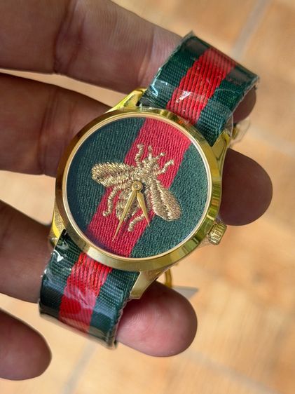 GUCCI G-Timeless Bee Gold Nylon Strap Green Red Swiss Quartz Watch YA126487B  รูปที่ 10
