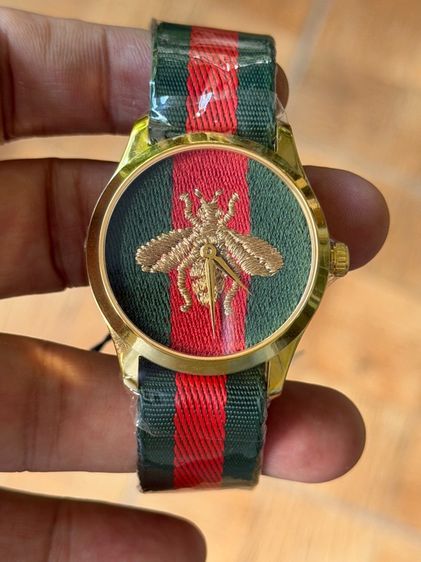 GUCCI G-Timeless Bee Gold Nylon Strap Green Red Swiss Quartz Watch YA126487B  รูปที่ 9