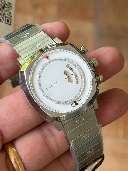 GUCCI Grip Chronograph Disney Mickey Mouse 40MM QTZ SS YLW- White Dial Men's Watch YA157306 รูปที่ 11