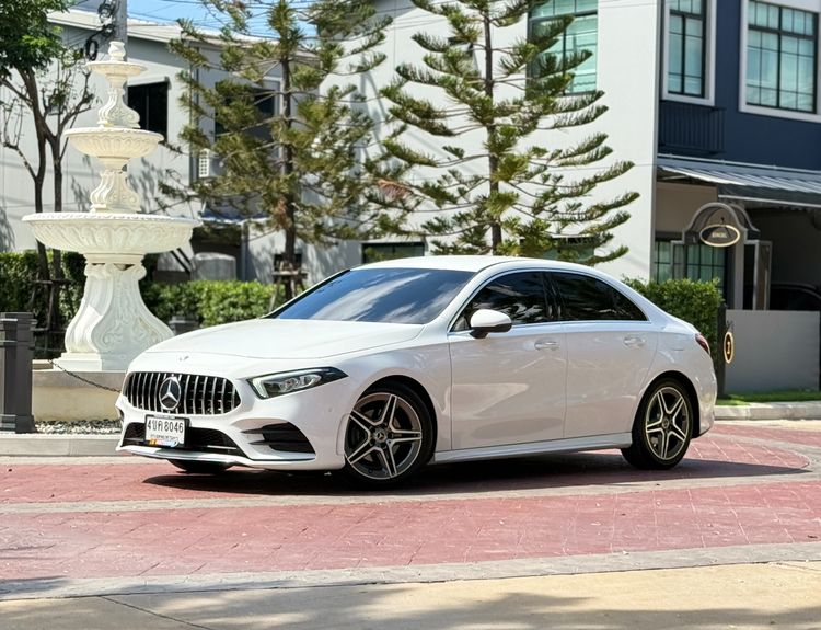 รถ Mercedes-Benz A-Class A200 สี ขาว