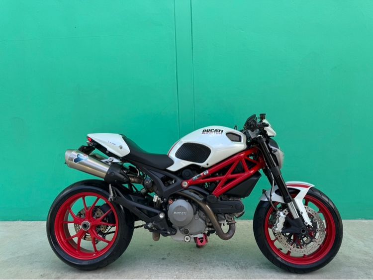 Ducati monster 796 S2R สีขาว ปี2014