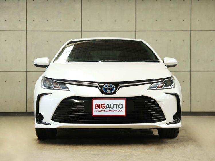 Toyota Altis 2021 1.8 Hybrid Smart Sedan ไฮบริด ไม่ติดแก๊ส เกียร์อัตโนมัติ ขาว รูปที่ 4